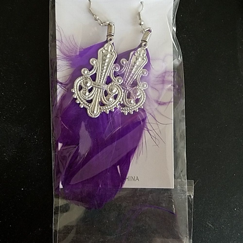 Women's Purple & Silver Feather Dangle Earrings Boho Style Fashion Jewel…